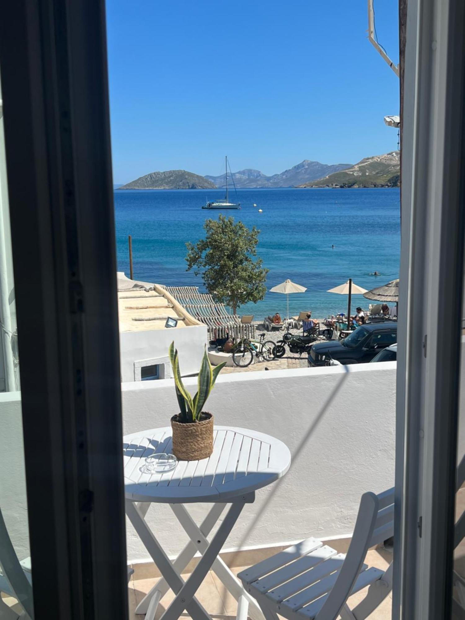White Island Rooms Panteli Exterior foto
